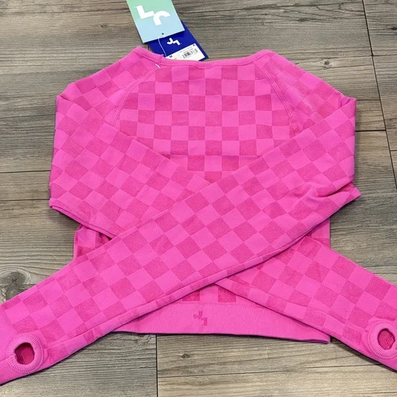 JoyLab Pink Checkered Crop Top - Picture 3 of 3